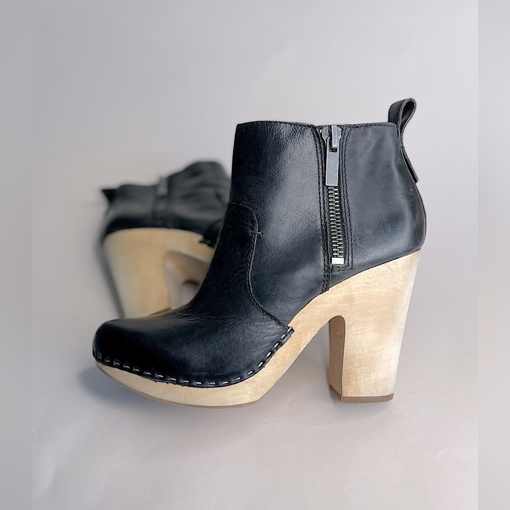 DOLCE VITA black platform boots